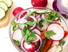 Витаминный салат — источник полезных элементов для организма Витаминные салаты из овощей